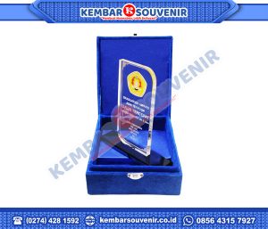 Plakat Piala Trophy Departemen Manajemen Strategis dan Tata Kelola Bank Indonesia