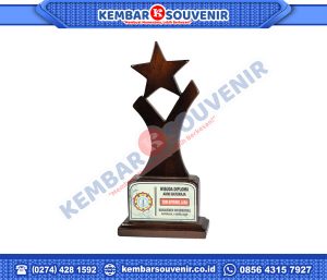 Piala Akrilik DPRD Kabupaten Nias Selatan