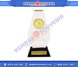 Piala Akrilik Murah Kabupaten Kepulauan Selayar