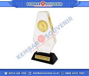 Contoh Piala Dari Akrilik Kabupaten Purbalingga