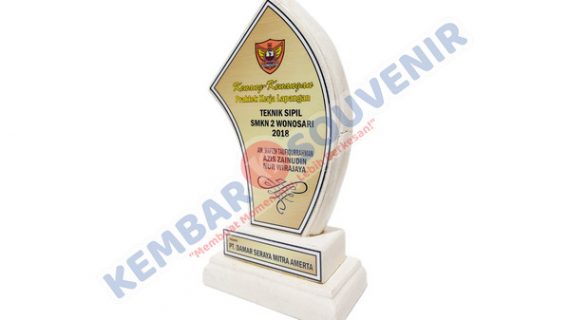 Model Piala Akrilik Perdana Karya Perkasa Tbk