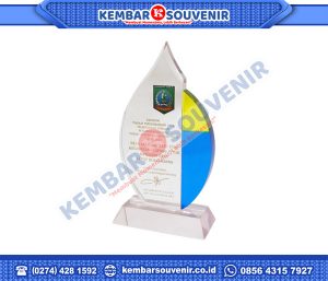 Plakat Nama Kayu Akademi Teknik Wacana Manunggal Semarang